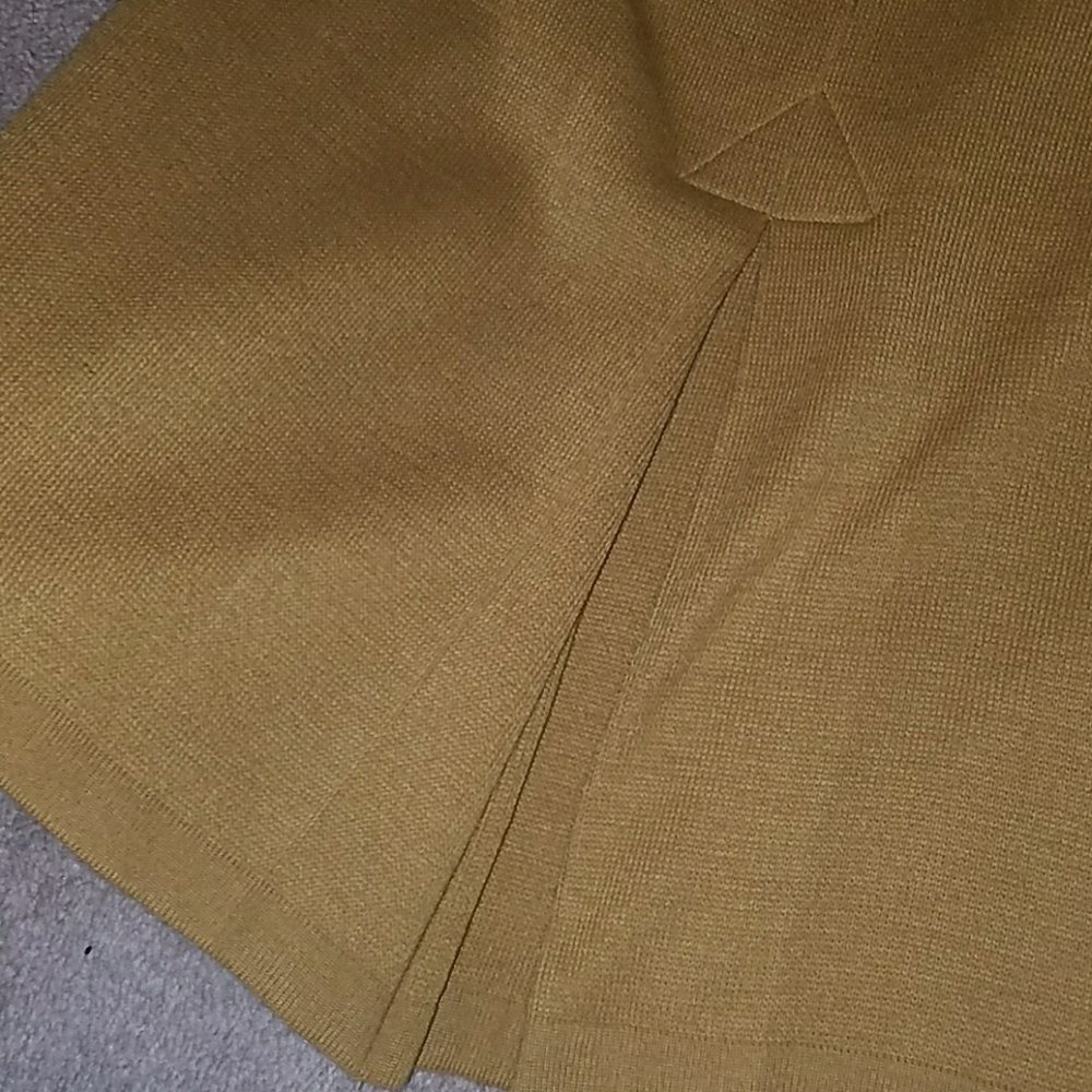 Skirt - Picture 3 of 4